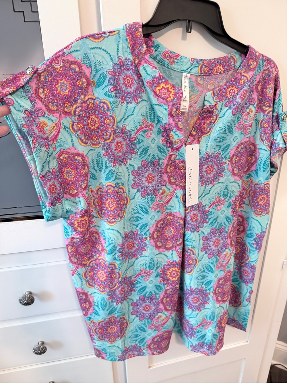 Dear Scarlett Turquoise Floral Medallion Short Sleeve Tee